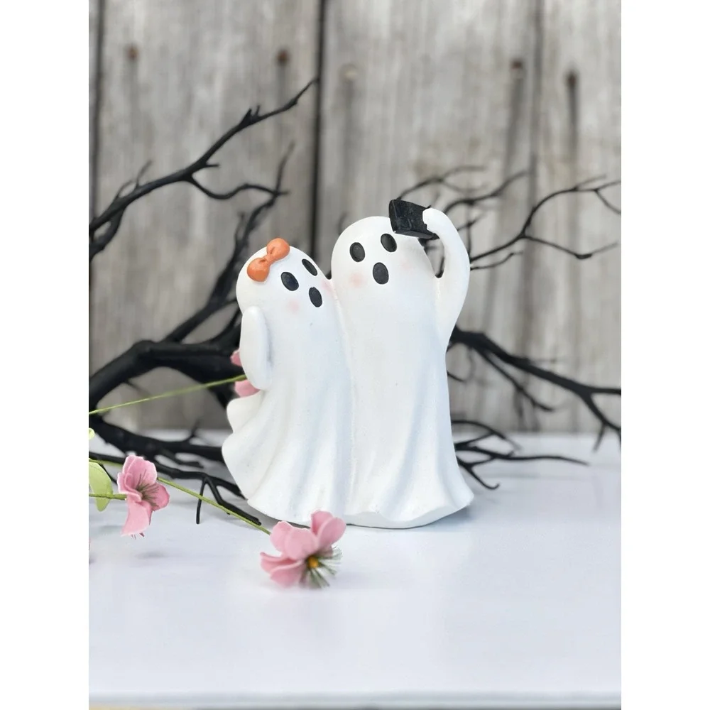 Cute Selfie Ghost Resin Halloween Ornament 7 in New